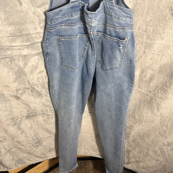 Refuge Denim overalls women’s size 4 button front lightly distressed adjustable - Picture 10 of 15